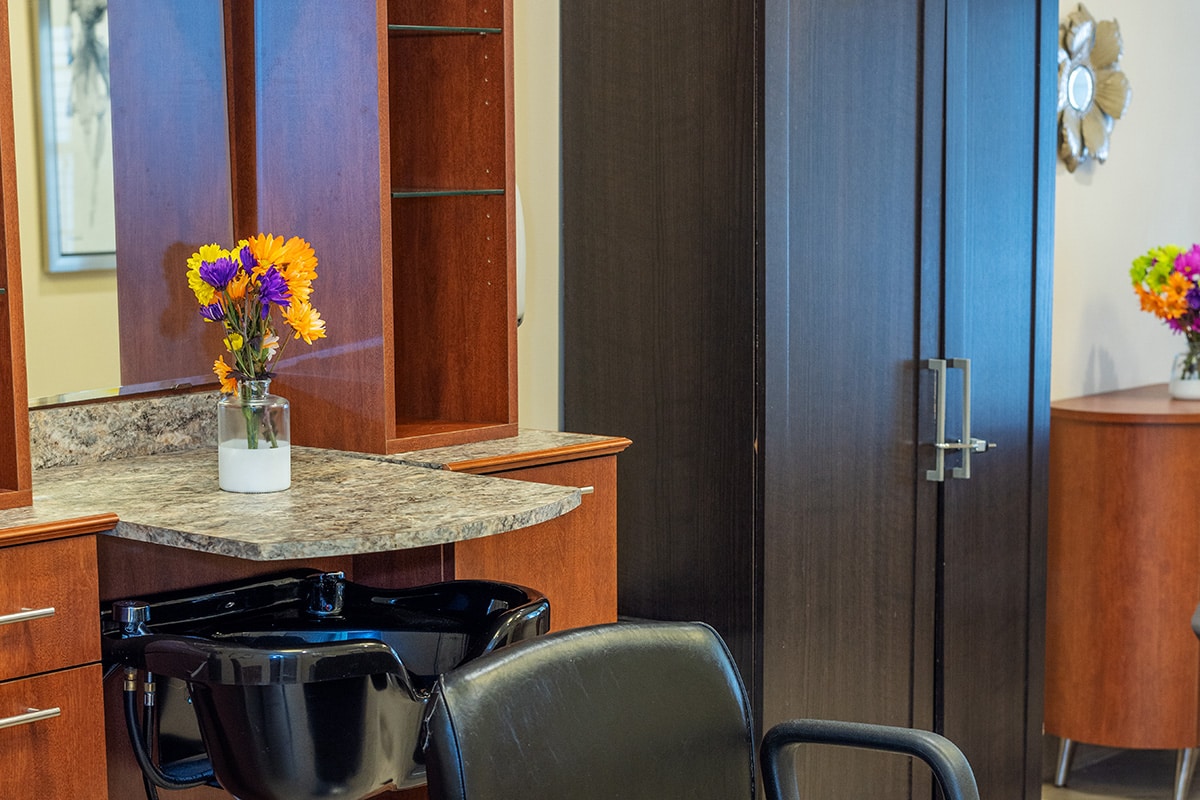 On-site beauty salon at Anchor Post Acute with styling station.